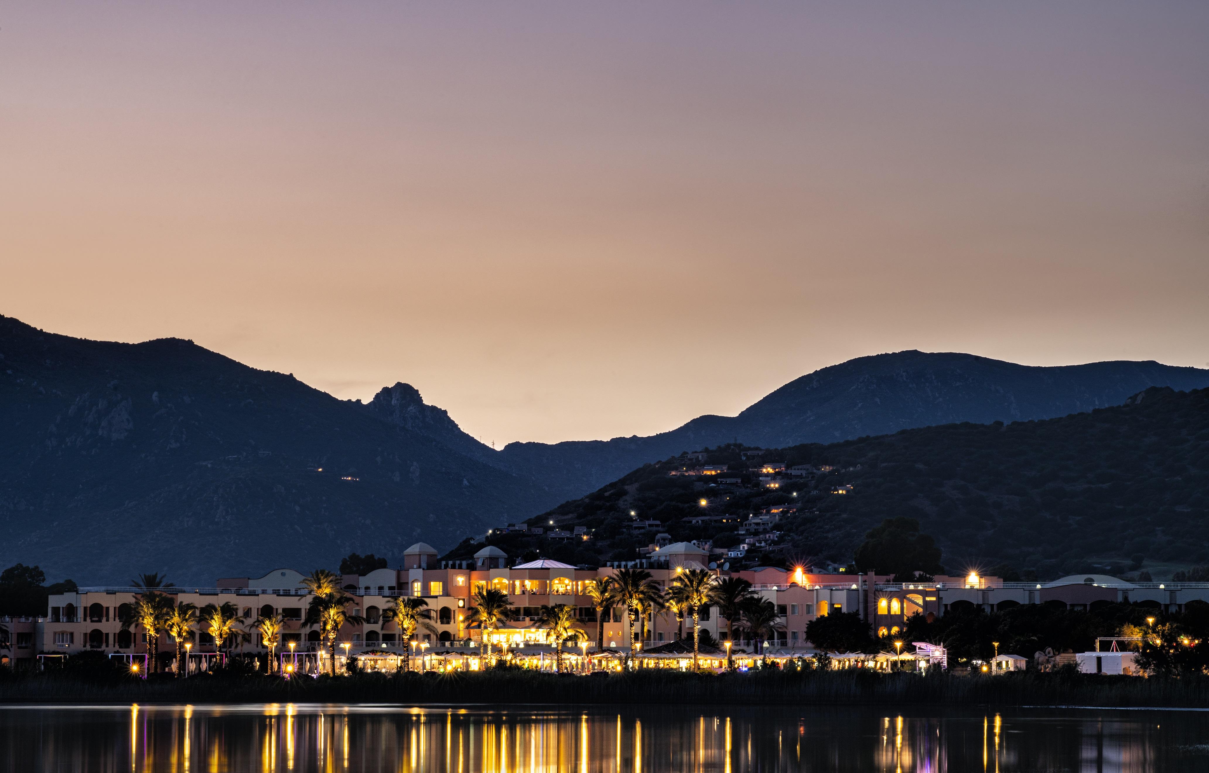 Pullman Timi Ama Sardegna Hotel Villasimius Bagian luar foto