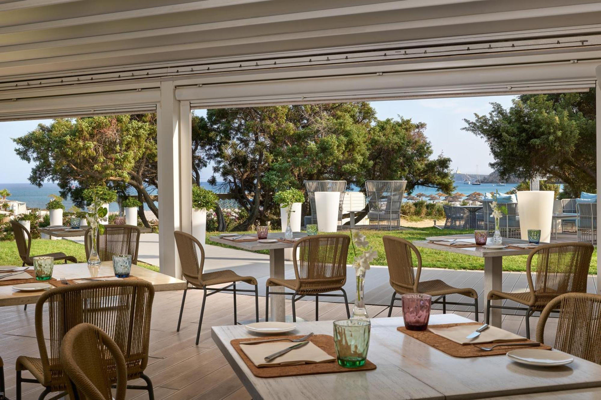 Pullman Timi Ama Sardegna Hotel Villasimius Bagian luar foto