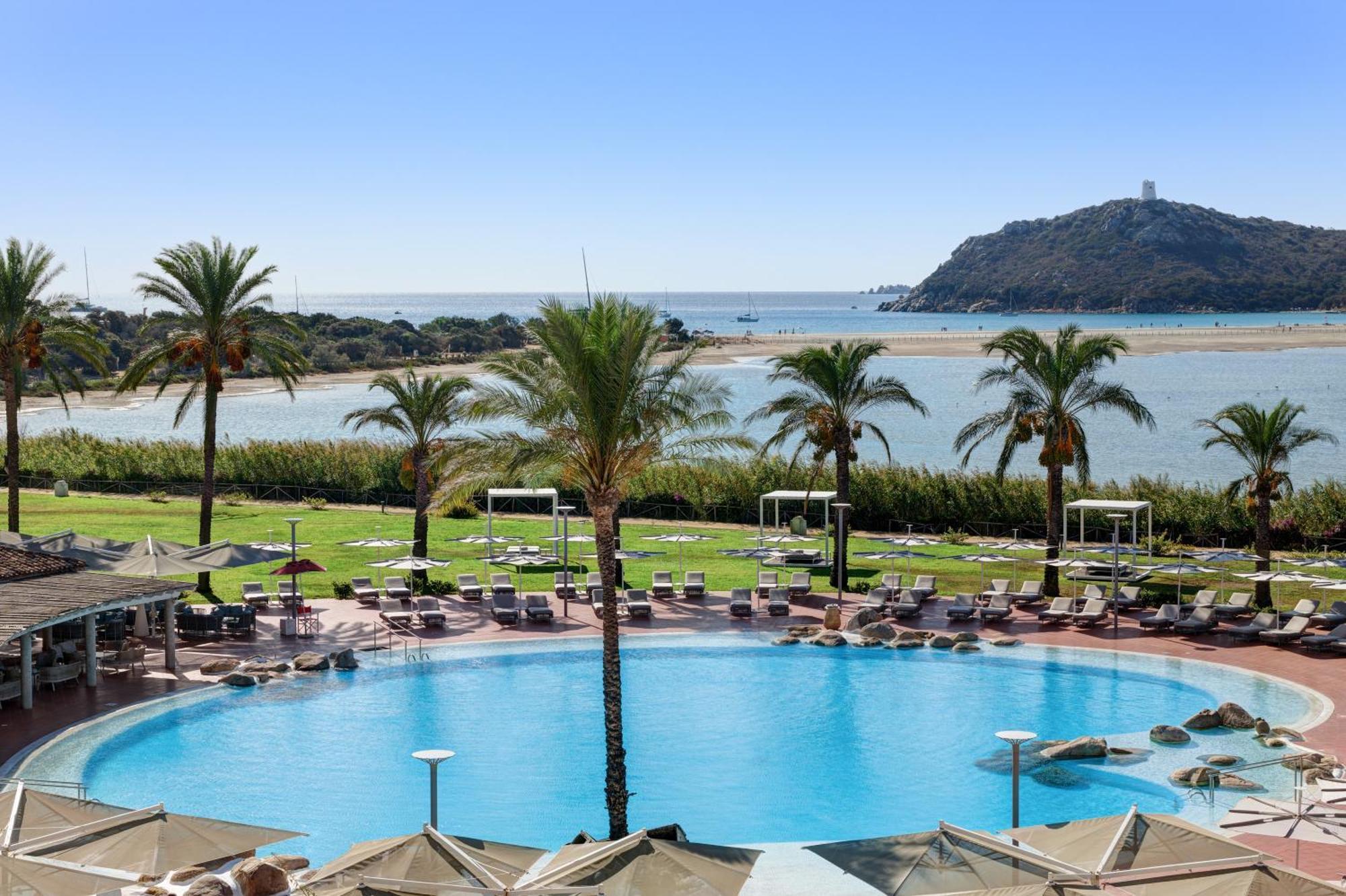 Pullman Timi Ama Sardegna Hotel Villasimius Bagian luar foto