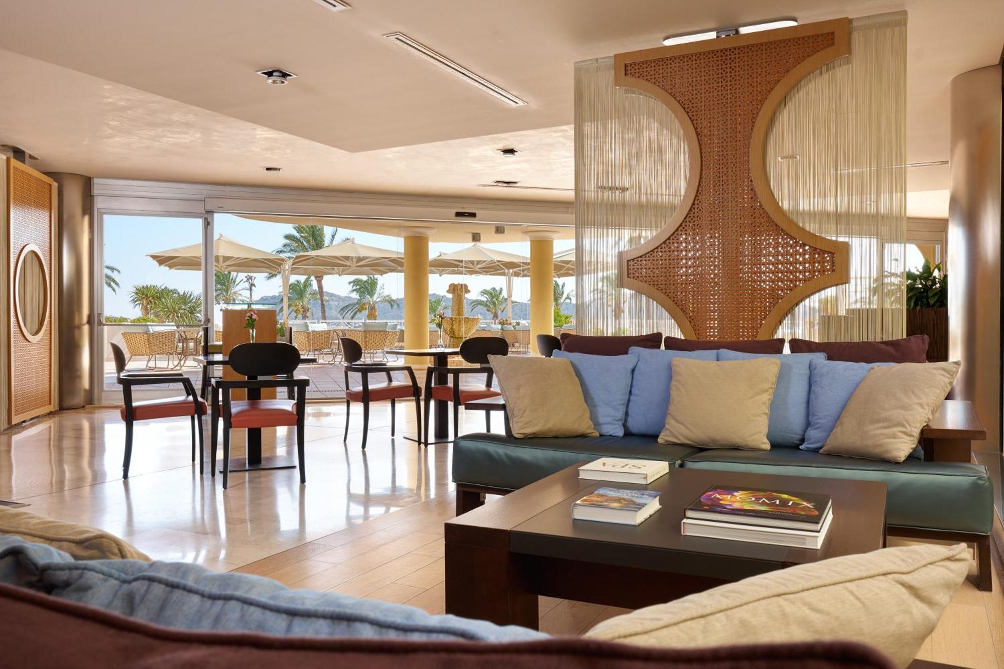Pullman Timi Ama Sardegna Hotel Villasimius Bagian luar foto