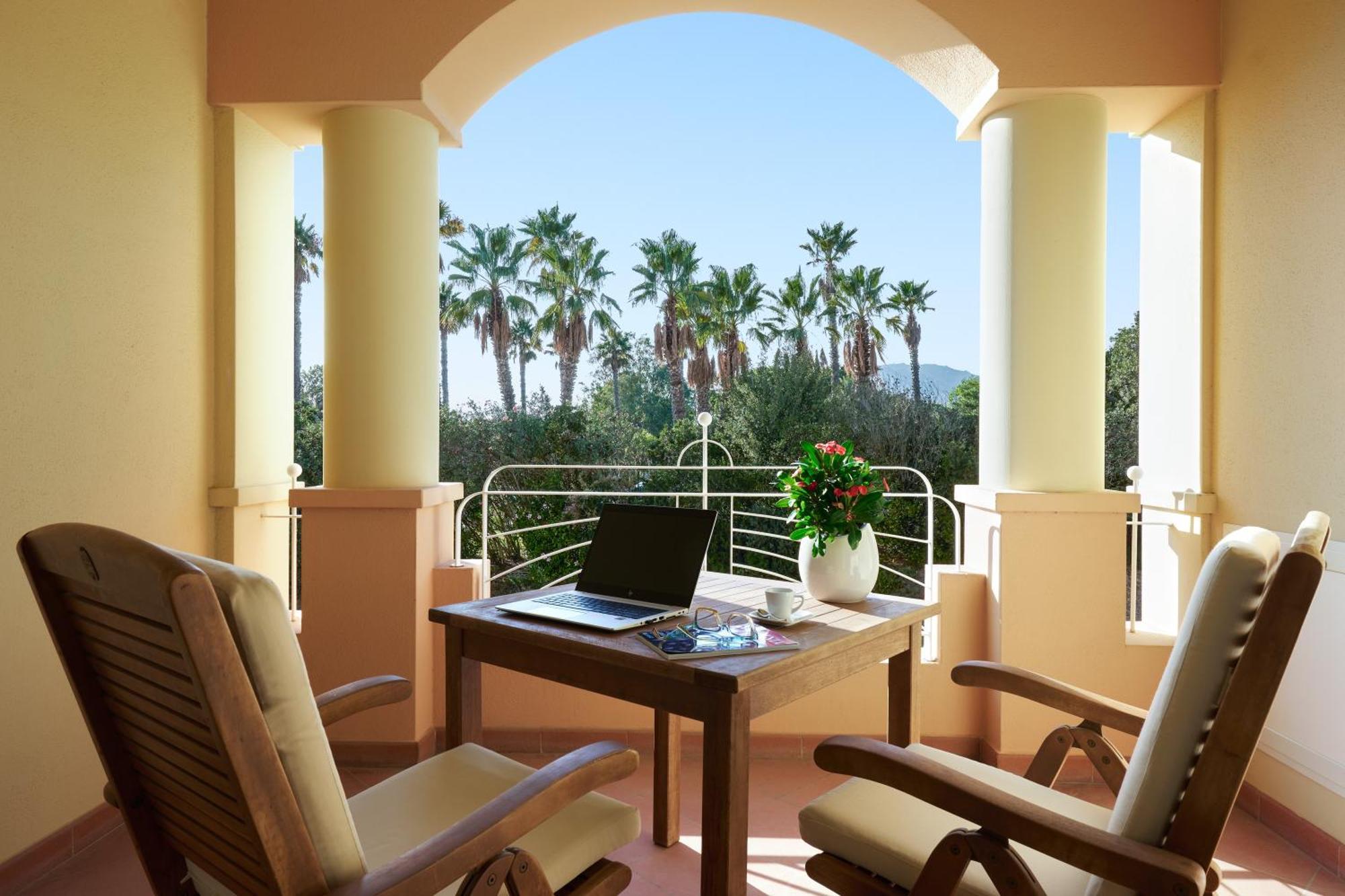 Pullman Timi Ama Sardegna Hotel Villasimius Bagian luar foto