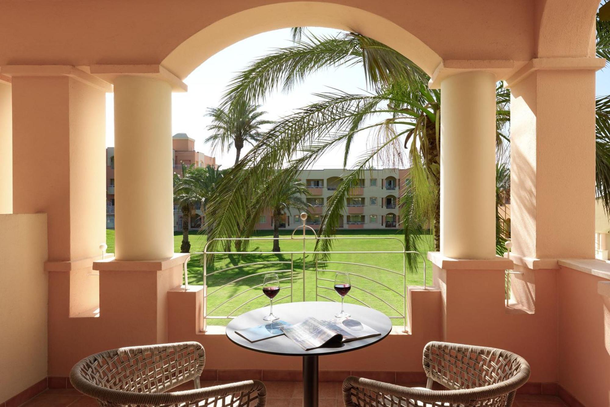 Pullman Timi Ama Sardegna Hotel Villasimius Bagian luar foto